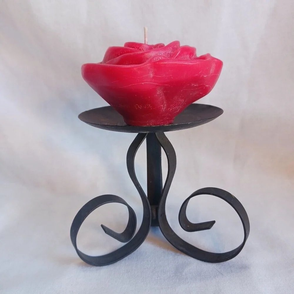 Vintage Red Rose Scented Wax Candle Black Metal Stand